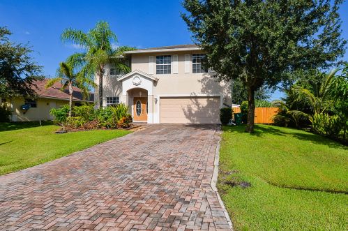 4662 Galaxie St, Fort Pierce, FL 34953-6655