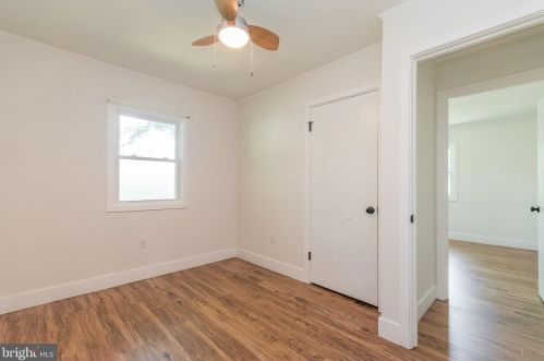 1642 Ox Rd, Edinburg VA  22824-3024 exterior