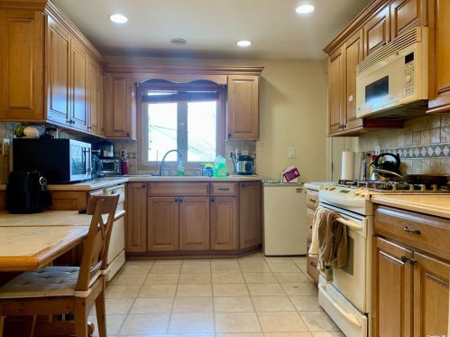 1 Brandy Ct, Lake Grove, NY 11755-2305