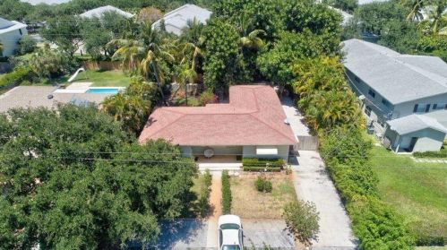 631 Allen Ave, Delray Beach FL  33483-6001 exterior