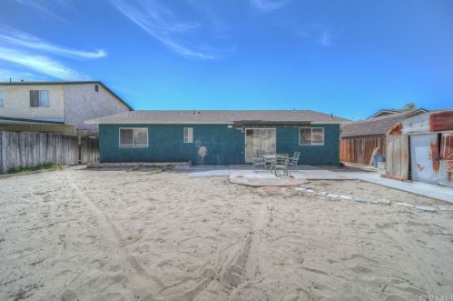 725 Dallas Ave, San Bernardino CA  92410-1127 exterior