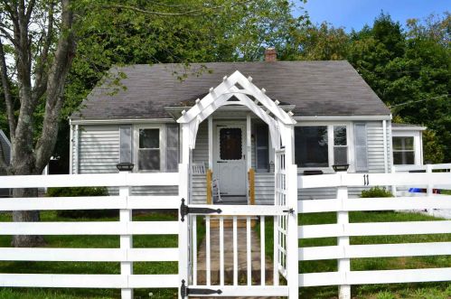 11 Davis St, Somersworth NH  03878-1703 exterior