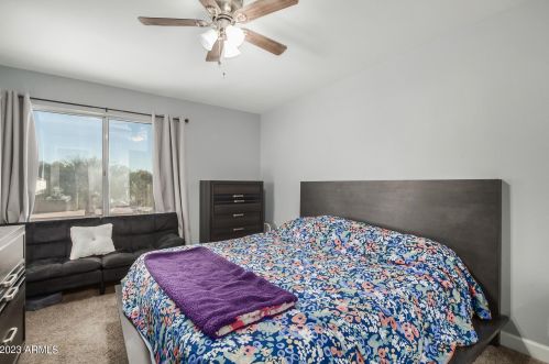 4011 Camino Vivaz, Glendale AZ  85310-5516 exterior