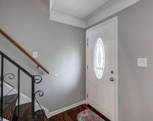 3905 Cedarwood Pl, Cincinnati, OH 45213-2324