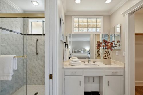 1276 Encina Dr, Millbrae CA 94030-2839 exterior