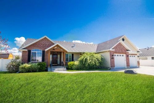 4574 Natures Pl, Idaho Falls, ID 83406-5003