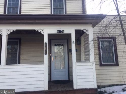 165 Centre St, Yardley, PA 19067-6248