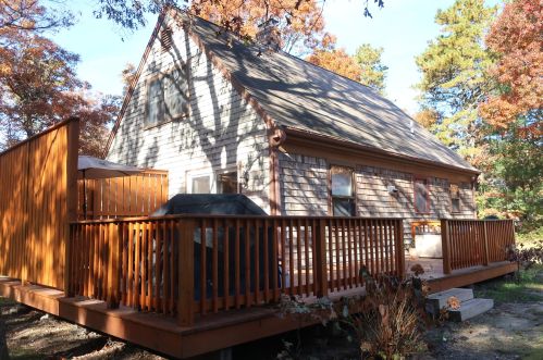 73 Sandwich Rd, Mashpee MA 02649-2222 exterior