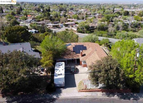4242 Hillview Dr, West Pittsburg, CA 94565-6025