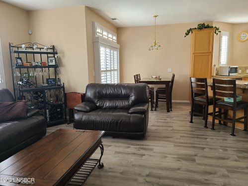 728 Damask Ct, Santa Maria CA 93458-7333 exterior