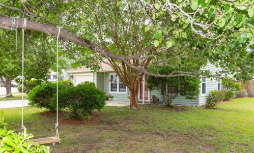 1384 Thayer Hall Dr, Mount Pleasant SC  29466-9480 exterior