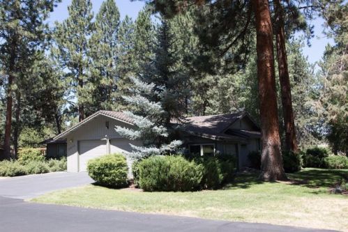 20440 Bullblock Rd, Bend, OR 97702-2650
