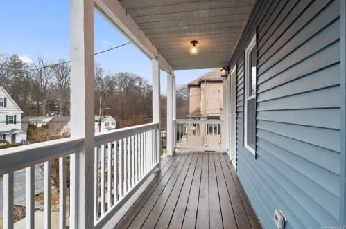 77 Chatsworth Pl, New Rochelle NY  10801-1321 exterior