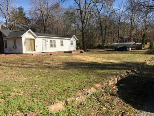 2113 Academy St, Ellisboro, NC 27025-9328
