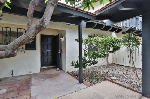 4272 Loma Riviera Ln, San Diego, CA 92110-5516