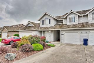 1125 Aaron Dr, Lynden, WA 98264-9042
