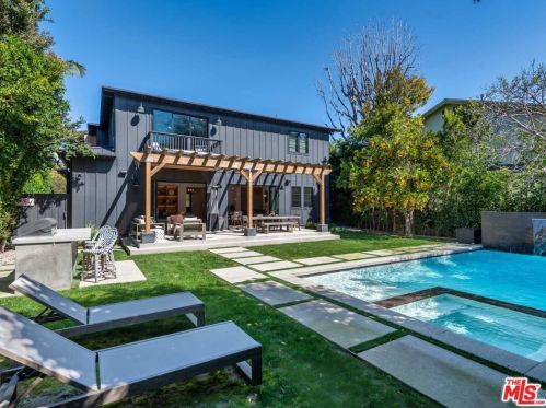 12226 Huston St, North Hollywood CA  91607-3617 exterior