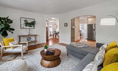 1000 Glendora Ave, Oakland CA  94602-1417 exterior