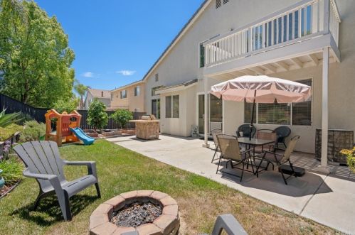 43014 Camino Caruna, Temecula CA  92592-3787 exterior