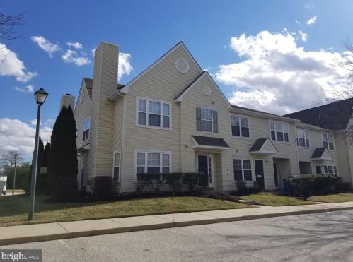 2105 Sanibel Cir, Palmyra NJ  08065-2128 exterior