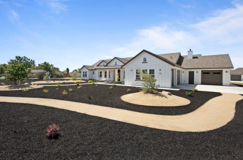 11505 Foothill Ave, Gilroy, CA 95020-8923