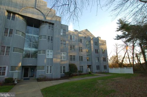 5201 Le Parc Dr, Wilmington, DE 19809-2768