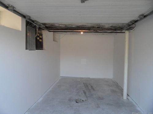 345 Stillson Rd, Waterbury CT  06705-1643 exterior