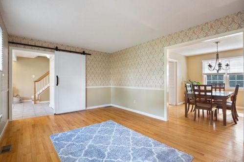 80 Settlers Ridge Rd, Milford CT  06460-3772 exterior