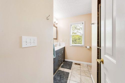 1337 Harold Stewart Pkwy, Pataskala OH  43062-7595 exterior