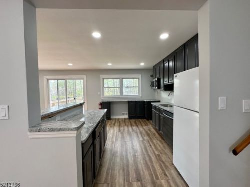 50 Dolly Dr, Parsippany NJ  07054-1714 exterior