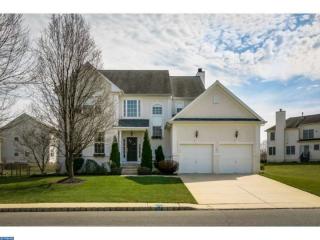 7 Paddock Ln, Riverton, NJ 08077-4545
