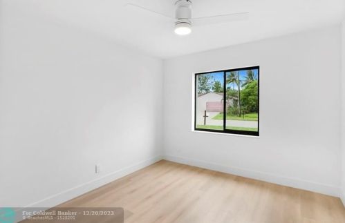 6256 Saxon Blvd, West Palm Beach FL  33417-5436 exterior