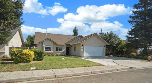 3737 Van Dusen Ave, Riverbank CA  95367-3030 exterior