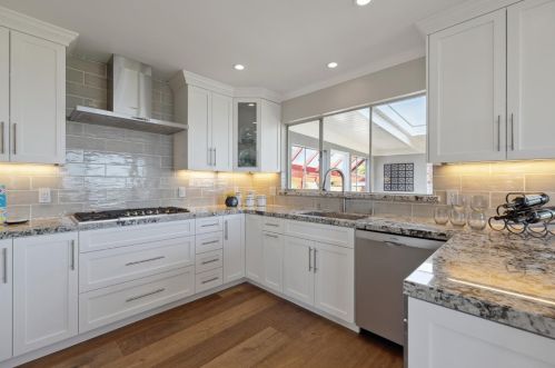 1276 Encina Dr, Millbrae CA 94030-2839 exterior