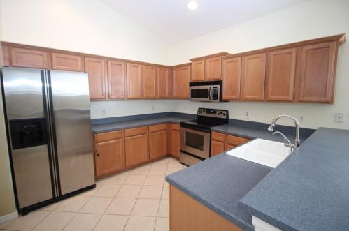 5536 Burlwood Dr, Orlando, FL 32810-6632