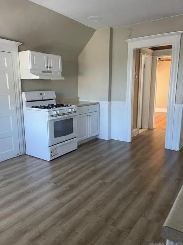 889 Grand St, Bridgeport CT  06604-2617 exterior