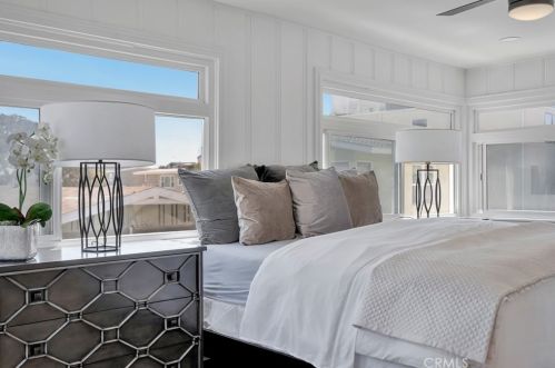 307 Fernando St, Newport Beach CA  92661-1236 exterior