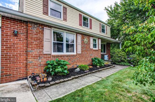 331 Abrams Mill Rd, Norristown, PA 19406-1770