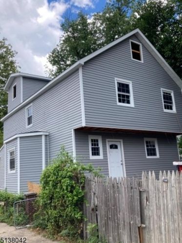 306 Park St, East Orange NJ  07017-1848 exterior