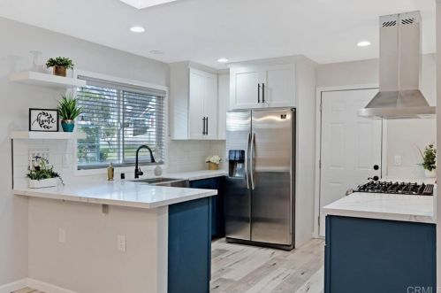 1176 Santa Fe Dr, Encinitas CA  92024-3954 exterior