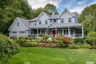 52 Laurel Hill Rd, Center Port, NY 11721-1637