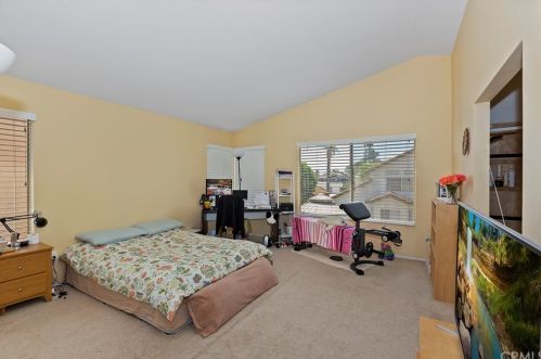 6847 Stone Pine Ct, Chino CA  91710-7414 exterior