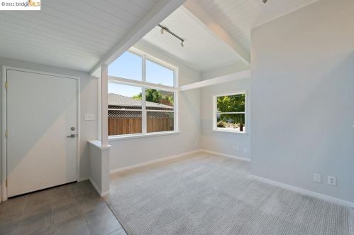 1890 Eloise Ave, Concord CA  94523-2102 exterior