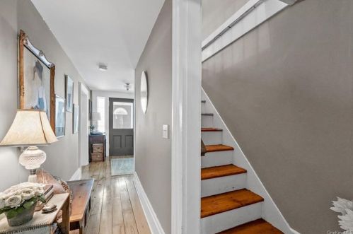 130 Osborne Hill Rd, Fishkill NY  12524-2515 exterior