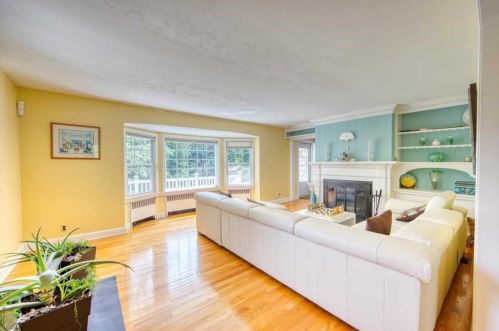 21 Mount Hope Rd, Mahopac NY  10541-1642 exterior