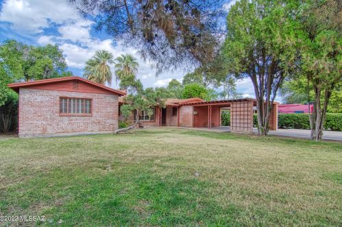 2823 Mckenzie St, Tucson, AZ 85716-1215