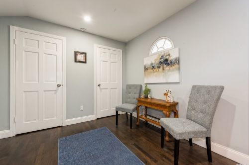 8 Prince Ln, Westbury NY  11590-6229 exterior