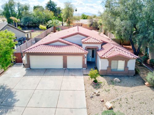 8311 Berridge Ln, Glendale, AZ 85305-2556