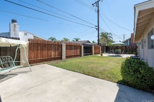 2815 Orange Grv Ave, Orange CA 92867-7345 exterior