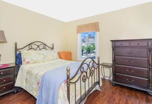 548 Pugsley Ave, Bronx NY  10473-1835 exterior